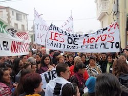 Multitudinaria manifestación convocada por la plataforma IES en Hoyos ya! ARCHIVO