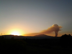 Columna de humo en el incendio de Acebo Esperanza Mangas 17042014